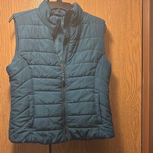 🔥Sale🔥..Aeropostale Teal Green Quilted Puffer Vest ..in new condition..worn once